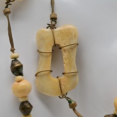 Original Vintage Designer MCM Bronze Bovine Coral Gemstone Bone Estate Necklace