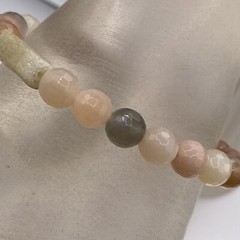 Druzy Stone Bracelet Neutral Color Faceted Gemstone Beads Stretch Chakra 6.25″