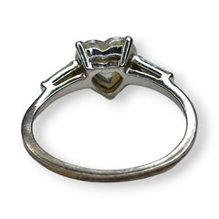 Sterling Silver 925 Clear Cubic Zirconia Heart Shaped Ring Size 8.25