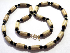 VINTAGE STUNNING BLACK FACETED GLASS TRIFARI NECKLACE