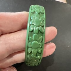 Green Lucite Plastic Bracelet Carved Flowers 2.5 In Diameter