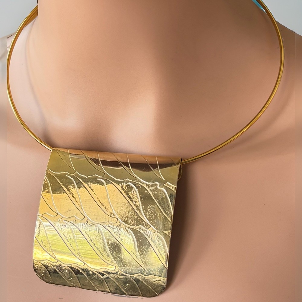 D’Anna Brutalist Statement Pendant Joan Rivers Torque Choker Necklace Gold Tone