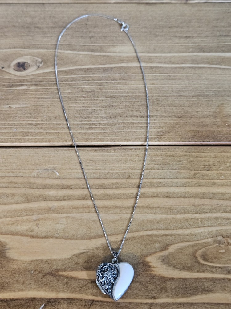 VINTAGE THAI Sterling Silver Mother of Pearl Markasite Heavy Locket 17” Chain