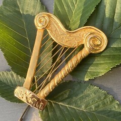 Vintage Brooch Casual Corner Signed Harp Music Lover Gold Plated Estate Jewelry