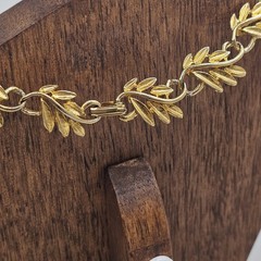 Vintage Gold Tone Laurel Leaf Link Collar Necklace Textured Botanical 15.5 In