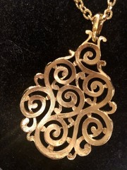 Trifari Rare Trifarium baroque Demi Parure Pendant & Earrings Vin Statement NR!