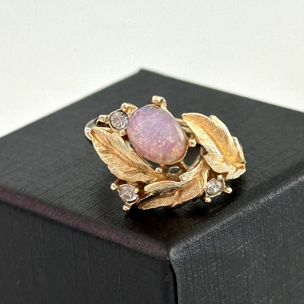 Vintage Avon Faux Fire Opal Rhinestone Leaves Gold Tone Adjustable Ladies Ring