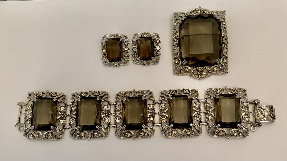 1962 Sarah Coventry Celebrity Smoky Rhinestone Bracelet Brooch Earrings Set