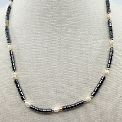 Necklace Vintage Metallic Black Cylinder Bead Faux Pearl Gold Tone Minimalist