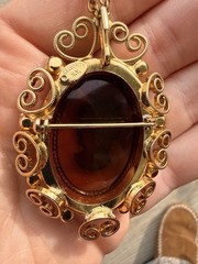Vintage Juliana D & E for Celebrity N.Y. Amber Glass Cameo Brooch & Pendant