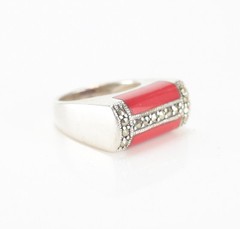 Vintage Sterling Silver Red Jasper Marcasite Pinky Ring size 4.75 flush mounted