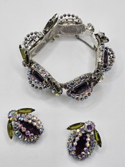 Vintage Unsigned Hobe Amethyst and Olive color Art Glass Earring/Bracelet Set