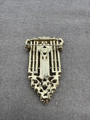 Crest Chandelier Waterfall Green Clear Crystals Rhinestones Gold Brooch 2-1/4″