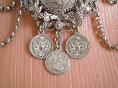 Necklace Chain Coin Pendant Metal Silver Tone Fashion Jewelry 30 G/39 Cm