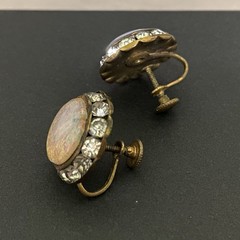 Vintage Rhinestone & Faux Cabochon Fire Opal Gold Tone 3/4″ Screw Back Earrings