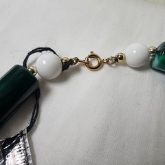 Vintage Green Marbled White and Gold Genuine Lucite Beaded Necklace New Retro