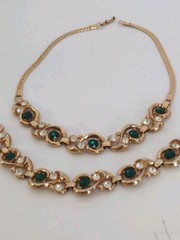 Vtg Green And Clear Rhinestone Necklace Bracelet Set Gold Tone Fold Over Clasp