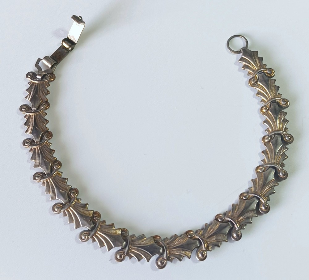 Vintage (Antique?) Silver or Silver-tone Scroll Link Bracelet 7″