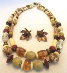Casual Corners 2 Strand Glass Bead Necklace 18″ Long & Leaf Clip Earrings