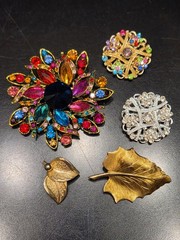 Vintage To Now Goldtone Leaf Rhinestone Flower Floral Bouquet Brooch Lot 293-151