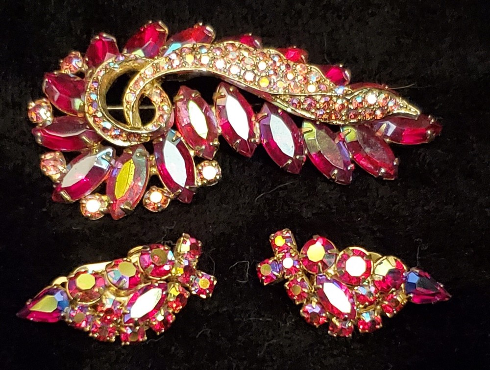 VTG Rhinestone Swirl Brooch Prong And Earing Set Ruby Red Marquise & Red AB NICE