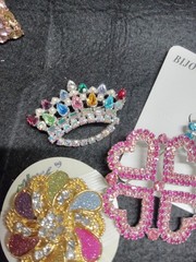 Vintage 2 Modern Costume Jewlery Lot Statement Necklaces Earrings Bracelets Pins