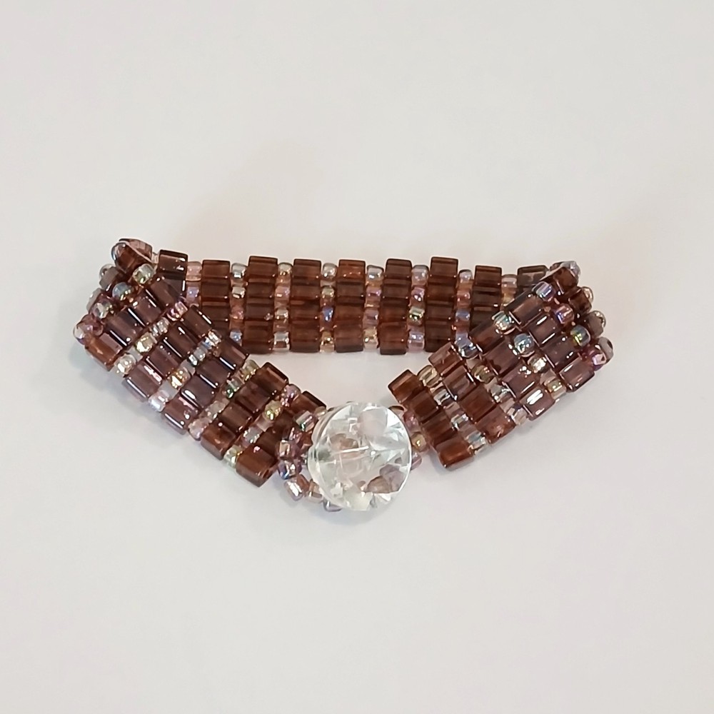 BEAUTIFUL😍 Handmade beaded cuff bracelet Tila beads & a crystal bead 7″ 12.7g