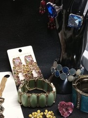 Vintage 2 Modern Costume Jewlery Lot Statement Necklaces Earrings Bracelets Pins