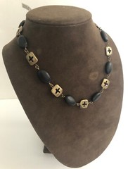NWT Robert Lee Morris Elizabeth & James Brass & Ebony Cross Necklace Pouch $195