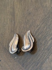 Vintage Renoir Copper Modernist Abstract Swirl Stud Earrings Signed Nice!