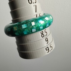 Teal Blue Green MOP Encased Abalone Shell Plastic Lucite Bangle Bracelet Sz 8