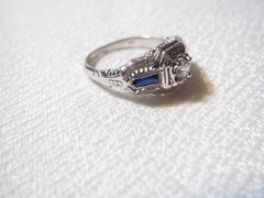 ART NOUVEAU 18K WHITE GOLD DIAMOND & SAPPHIRE ANTIQUE FILIGREE RING – SZ 4 1/2