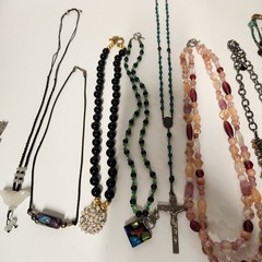 160 Pc Vintage To Now Mixed Jewelry Lot Necklaces Bracelets Brooches Rings Pins
