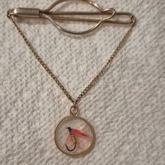 Vintage Men’s Gold Tie Chain Clip with Fly Fish LureGold Tone