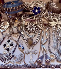 Vintage Estate Costume Jewelry Lot! MONET, NAPIER and more!