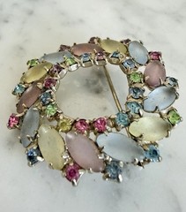 Vintage Silver Tone Unsigned Juliana DeLizza Pastel Glass & Rhinestone Brooch