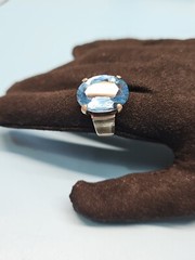 STERLING SILVER LARGE LONDON BLUE TOPAZ Oval Brilliant Cut 925 Ring size 9 (OK)