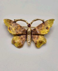 VINTAGE BROWN & YELLOW STAINED METAL CRYSTAL RHINESTONES BUTTERFLY BROOCH.