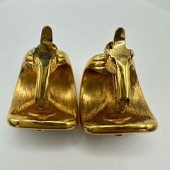 Jackie Collins vintage gold tone rhinestones black enamel hoops clip on earrings