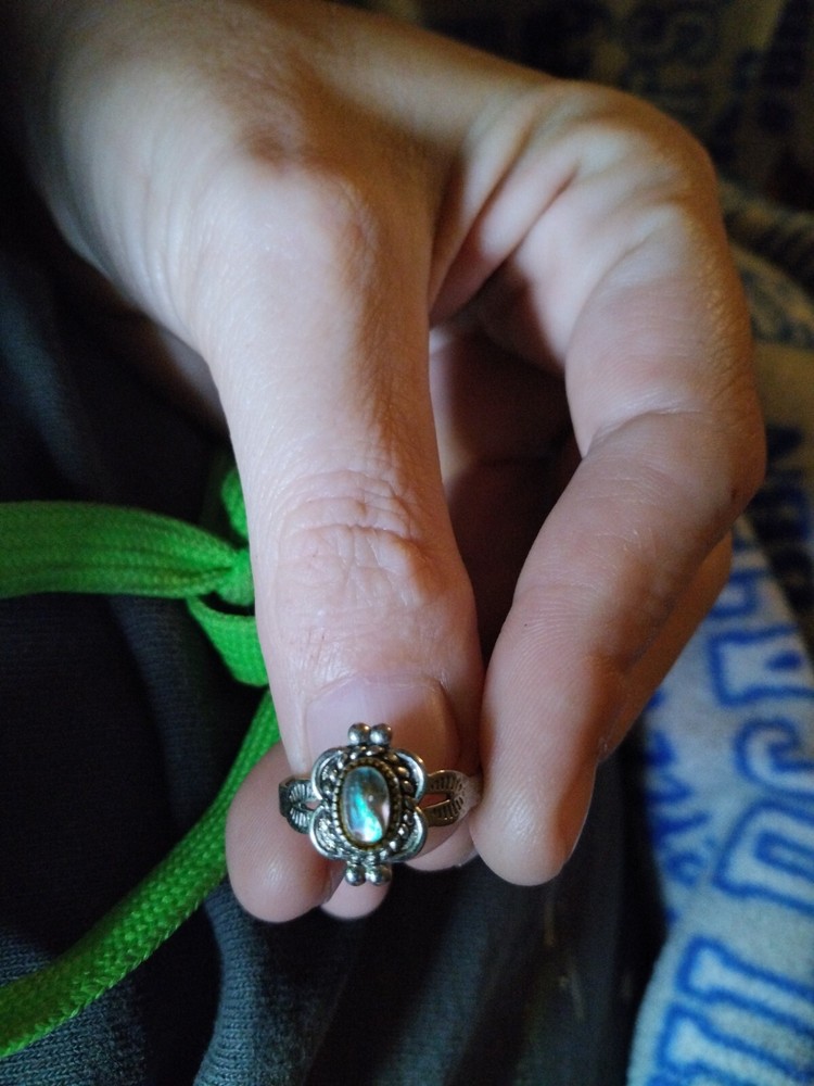 Vintage Uncas Mfg Co Floral Design Ring
