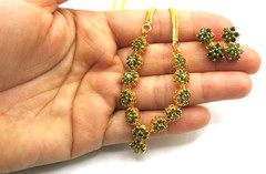Vintage Green Peridot Jewelry Set – 18K Gold Plated Floral Necklace & Earrings