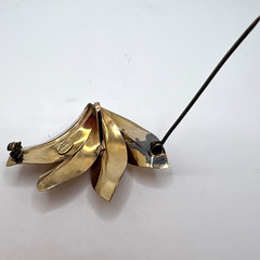 VTG REGEL 12K GF BROOCH/Pendant – Stylized MCM Leaf Cluster – 2 inches