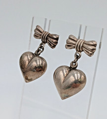 VTG Unsigned Heart Bow Earrings 1in Sterling Silver 5g Dangle Romantic Estate