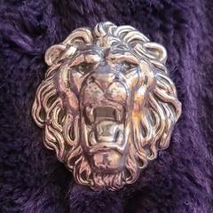 Silver Tone Lion Head Brooch Pin Metal Animal Fashion Approx 2.5 in