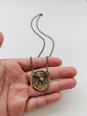 Vintage Victorian Style Cameo Lady Dainty Elegant Bronze Tone Necklace