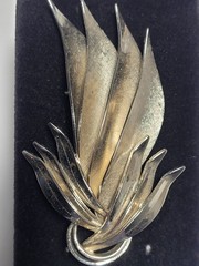 Vintage Silvertone Leaves Foliage Flame 3D Brooch Mid Century Fashion Jewelry