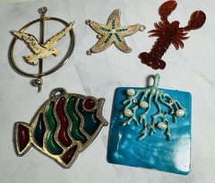 Lot 24 Vintage Findings & Pendants Large & Medium For Crafting Or Up Cycling