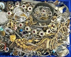 FREE SHIP Vintage Now Jewelry 5 Lb Lot Junk Harvest DIY Rhinestone Brooch Chains