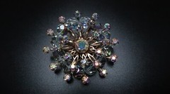 Vintage Rhinestone Brooch Sputnik Style Size: 4.5cm diameter BB5