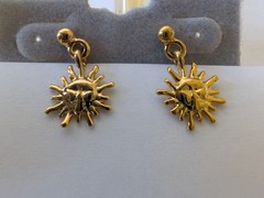 Vintage 1995 Almay “Sun Face” Pierced Earrings New Hypo-Allergenic Nickel Free